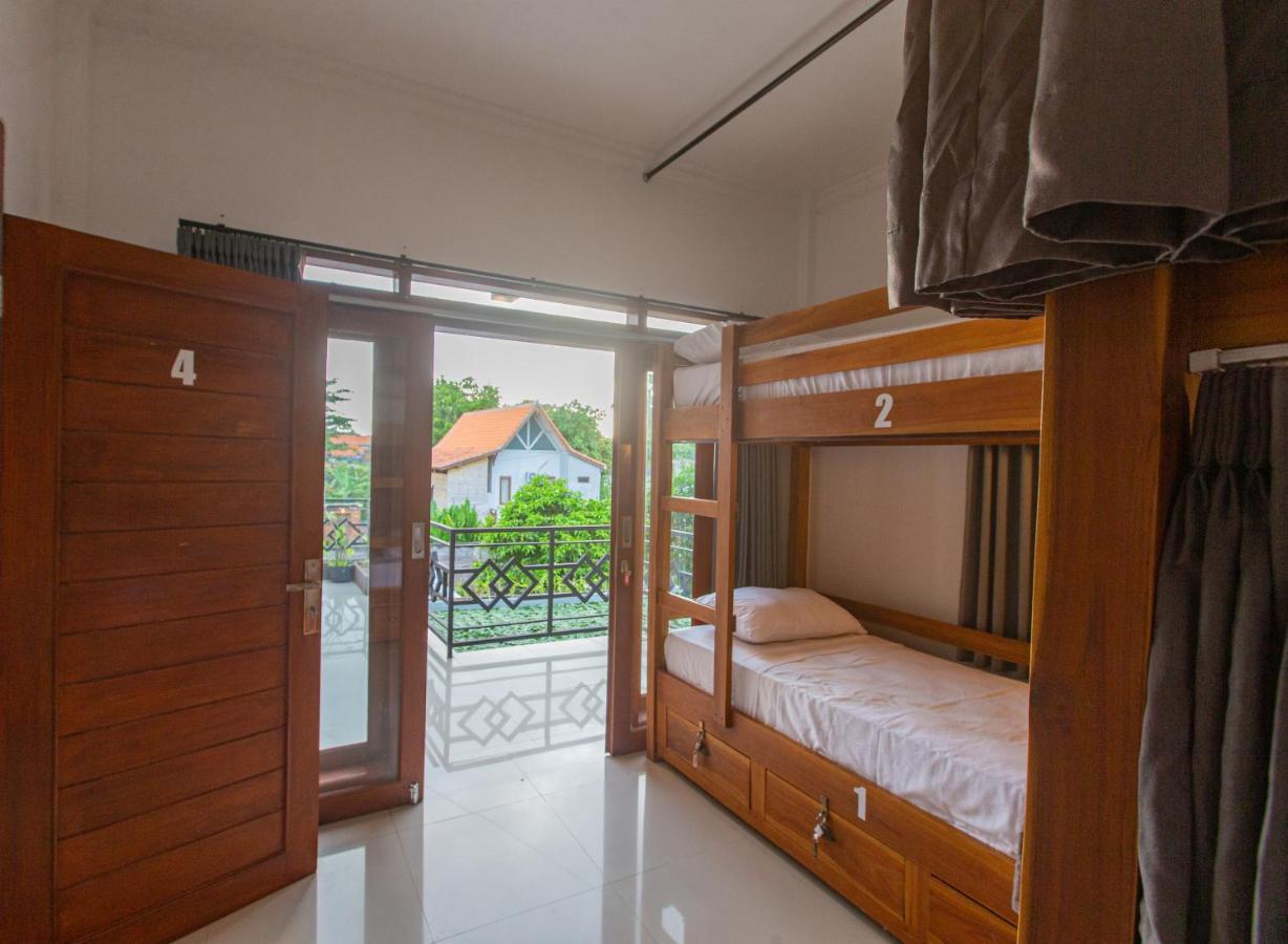 Zentiga Surf Hostel Canggu Zewnętrze zdjęcie