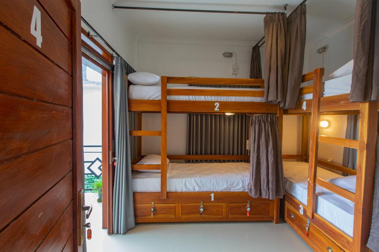 Zentiga Surf Hostel Canggu Zewnętrze zdjęcie