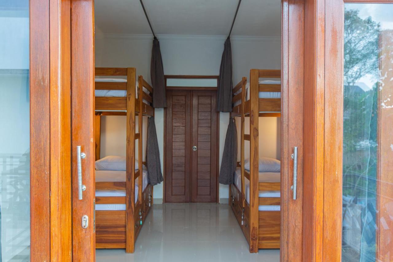 Zentiga Surf Hostel Canggu Zewnętrze zdjęcie