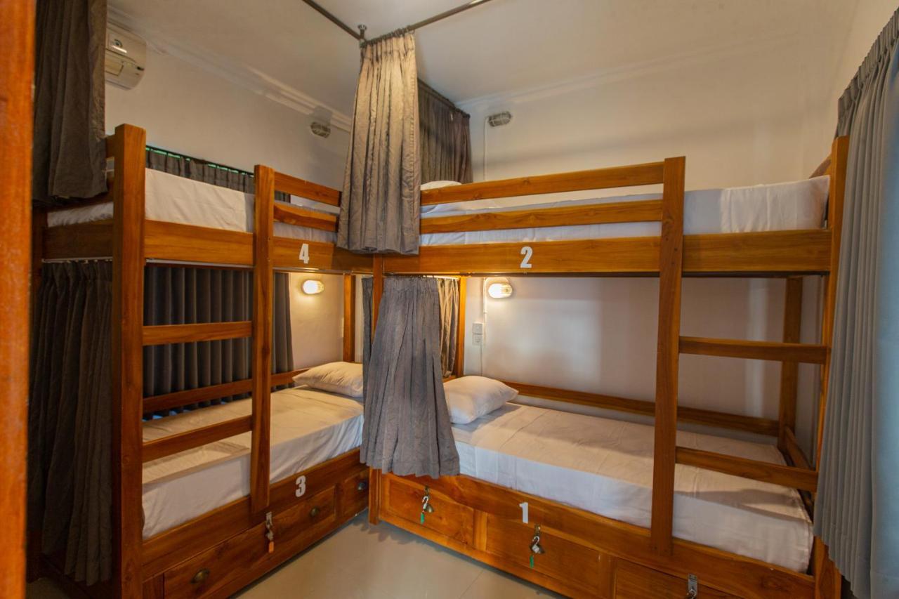 Zentiga Surf Hostel Canggu Zewnętrze zdjęcie