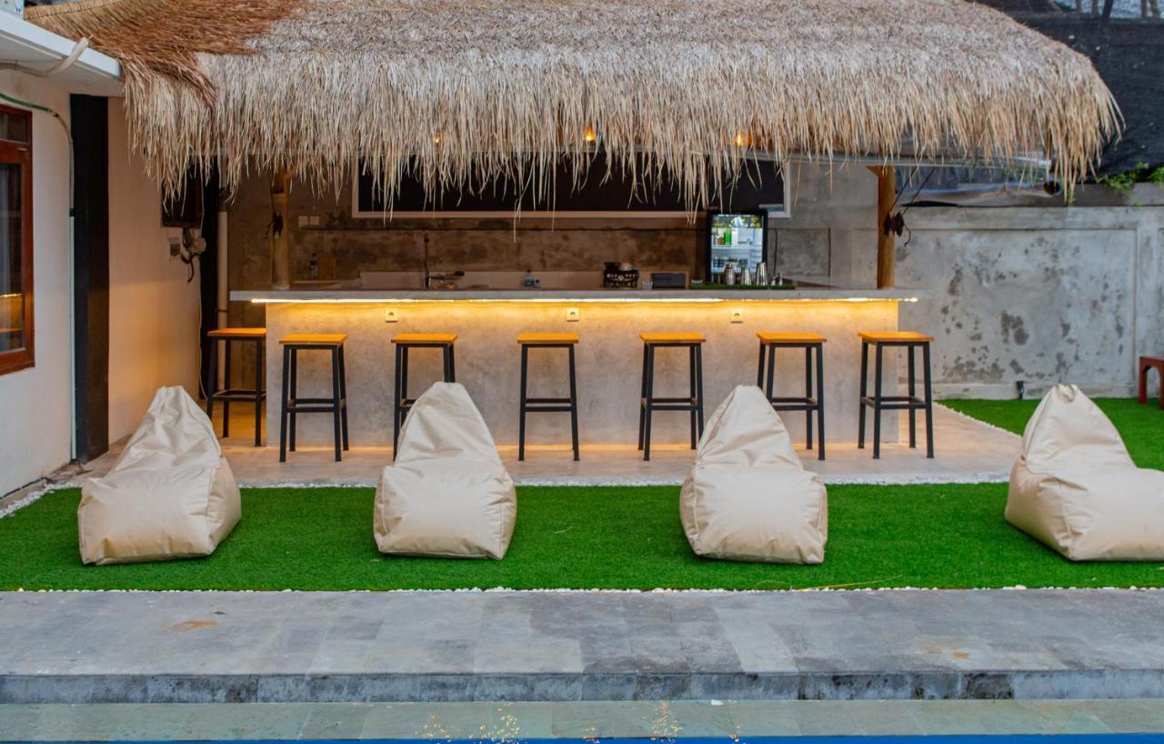Zentiga Surf Hostel Canggu Zewnętrze zdjęcie