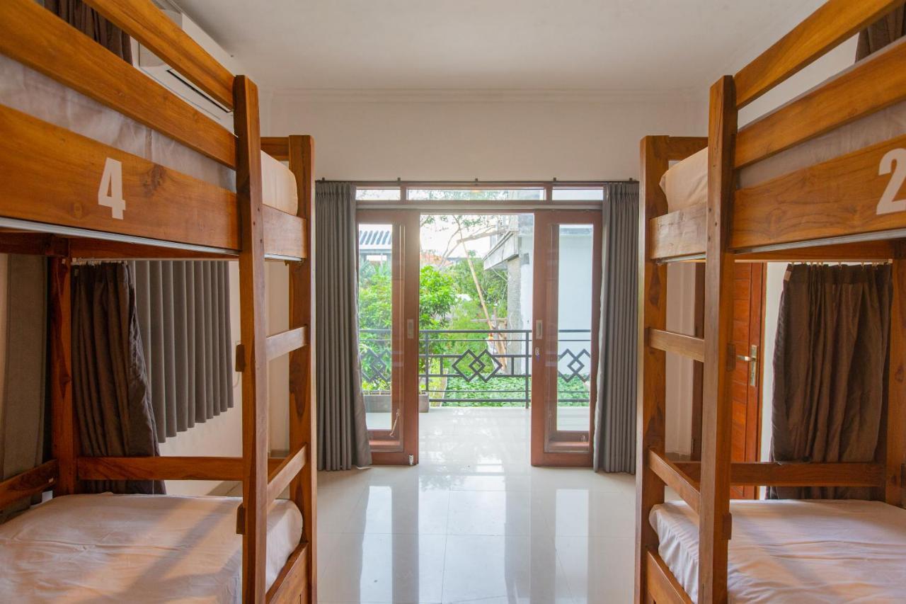 Zentiga Surf Hostel Canggu Zewnętrze zdjęcie
