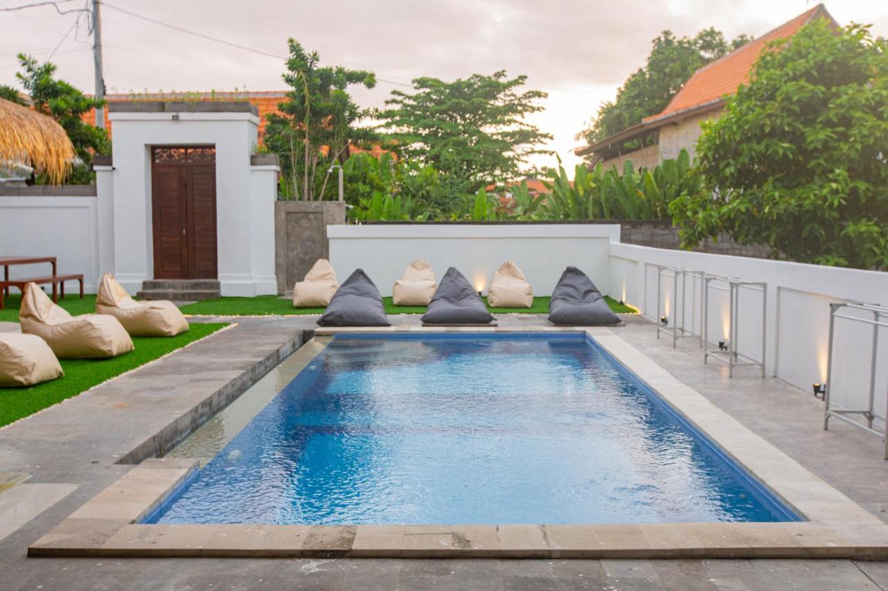 Zentiga Surf Hostel Canggu Zewnętrze zdjęcie