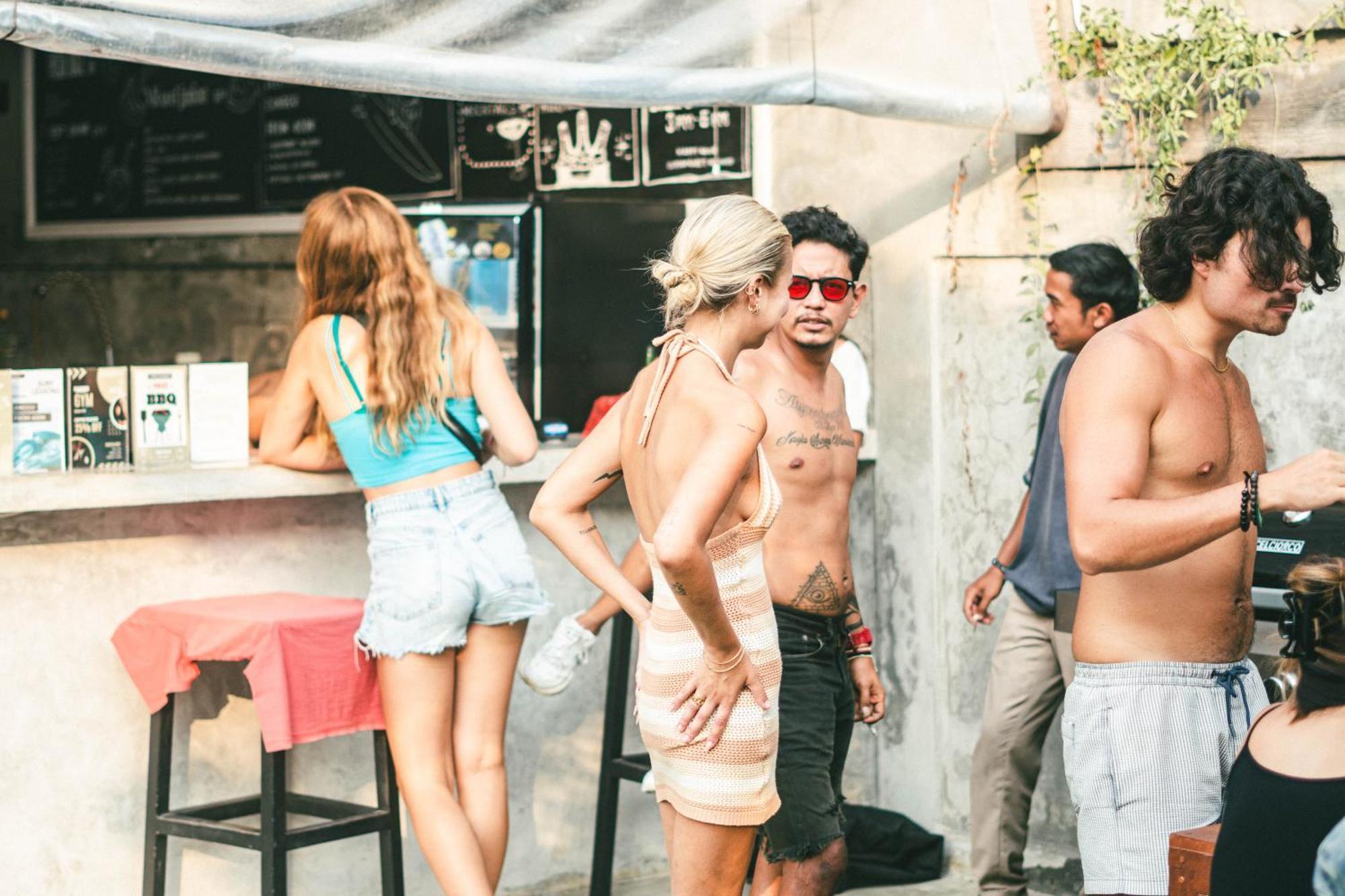 Zentiga Surf Hostel Canggu Zewnętrze zdjęcie